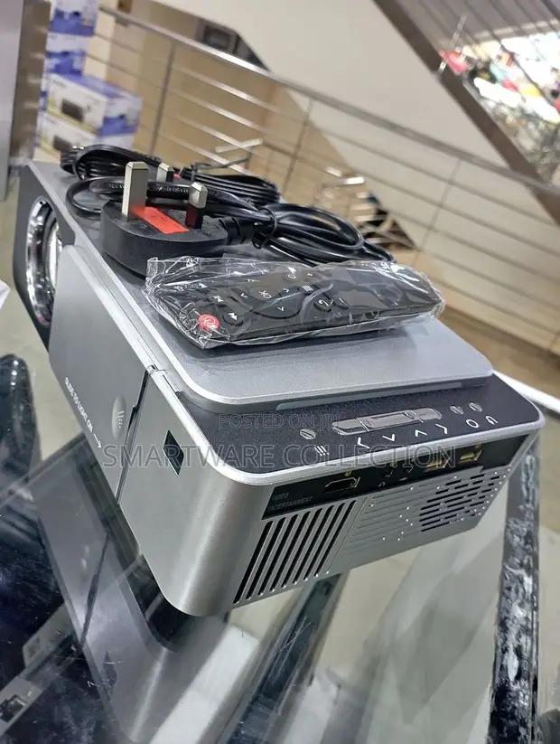 T5 Wifi Portable Projector. in Dar es Salaam, Tanzania
