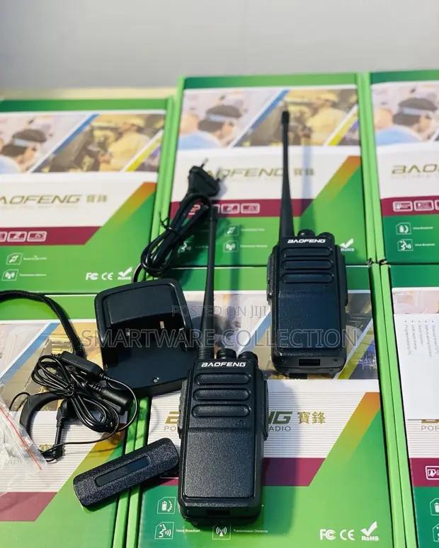 Two Way Radio Call Long Range 2 Way Radio With Earpieces in Dar es Salaam, Tanzania