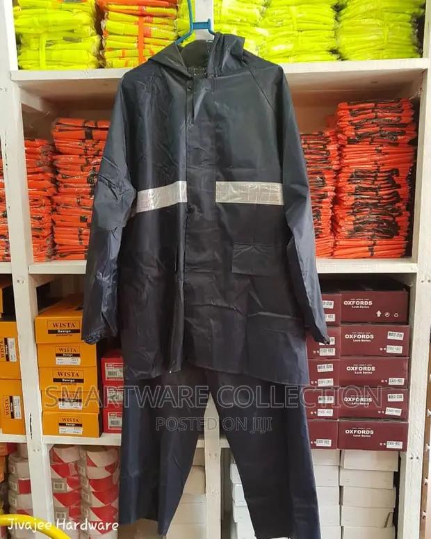 Rider Raincoat With Hood Water Resistant Rainsuit Adjustable in Dar es Salaam, Tanzania
