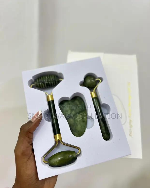 Jade Roller Facial Massager Natural Massage Stone in Dar es Salaam, Tanzania
