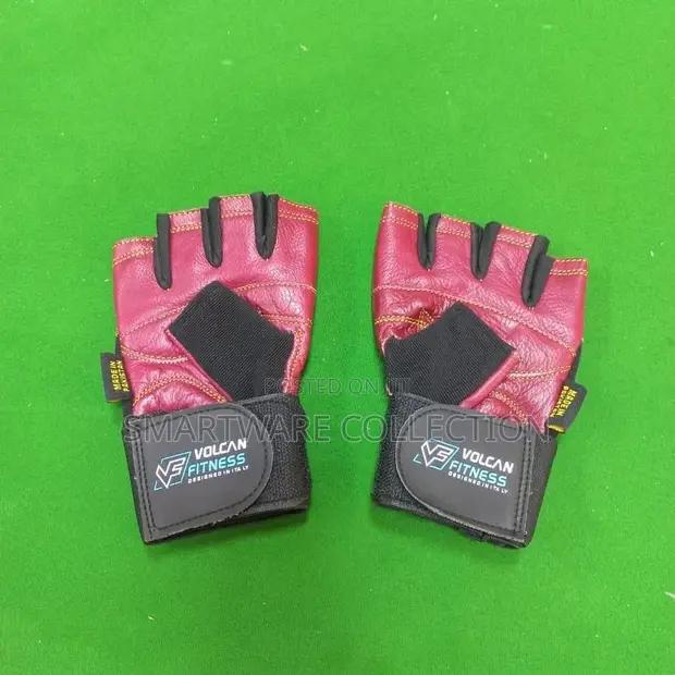 Fitness Weightlifting Gloves Gym Wrist Straps Gym Glove in Dar es Salaam, Tanzania
