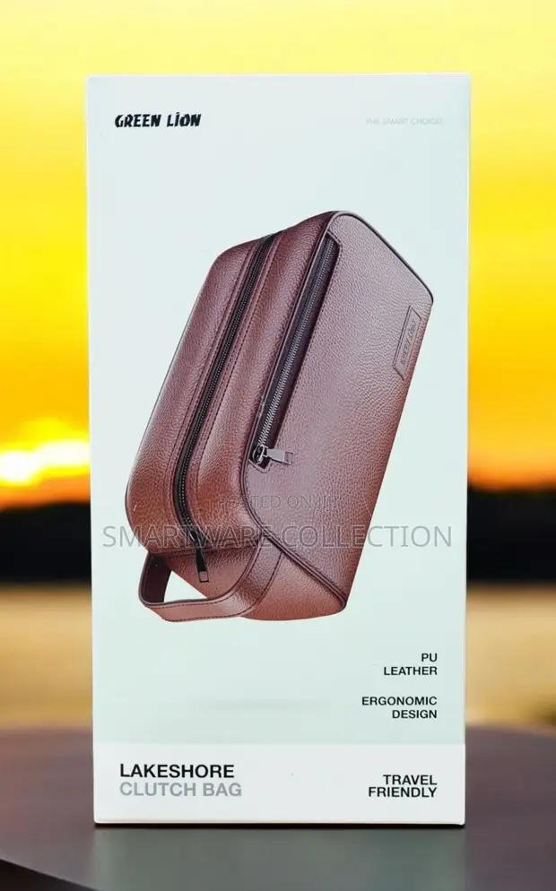 Travel Bag With 2 Zippered Closures For Men And Women in Dar es Salaam, Tanzania
