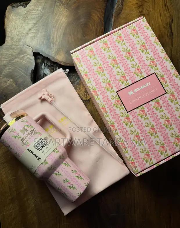 Stanley Loveshackfancy Floral Quencher Tumbler Gift Set Cream in Dar es Salaam, Tanzania