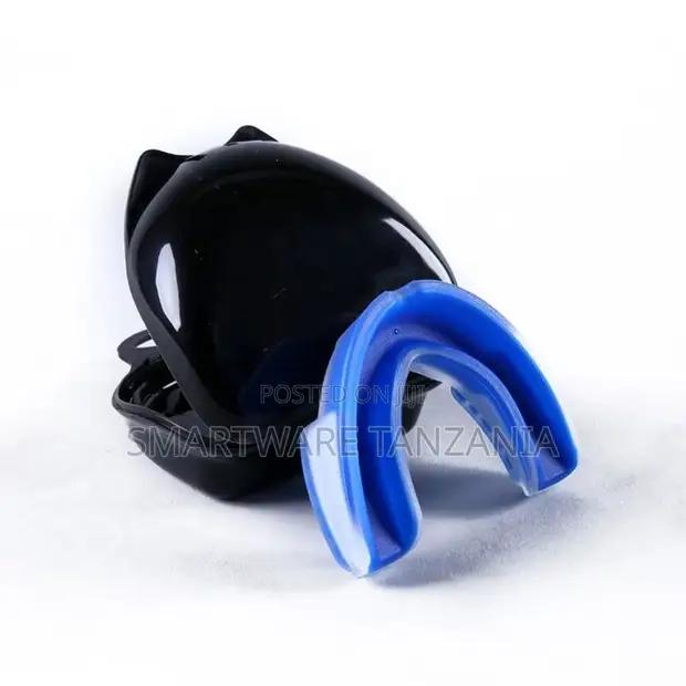 Blue White Dual Layer Sports Mouthguard With Black Hard Shell Case in Dar es Salaam, Tanzania