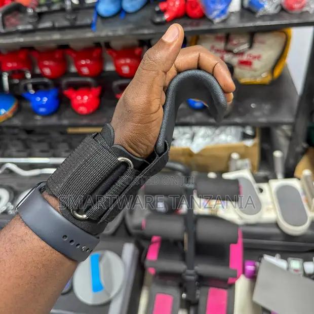 Gym Hook Grips With Padded Wrist Strap For Heavy Lifts in Dar es Salaam, Tanzania