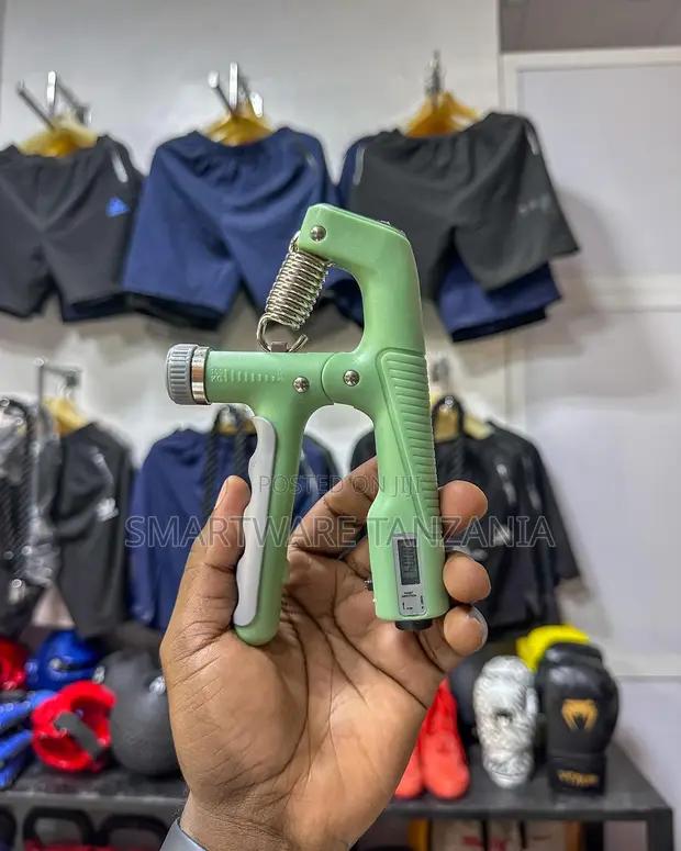 Green Hand Grip Trainer Adjustable 10-100kg With Lcd Counter in Dar es Salaam, Tanzania