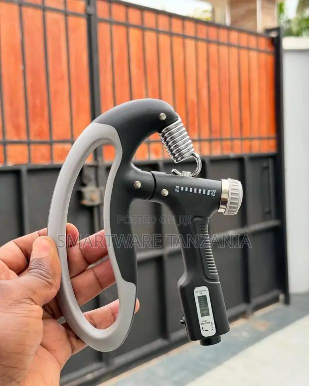 Hand Grips Strengthener Forearm Strengthener Hand Gripper With Counter in Dar es Salaam, Tanzania