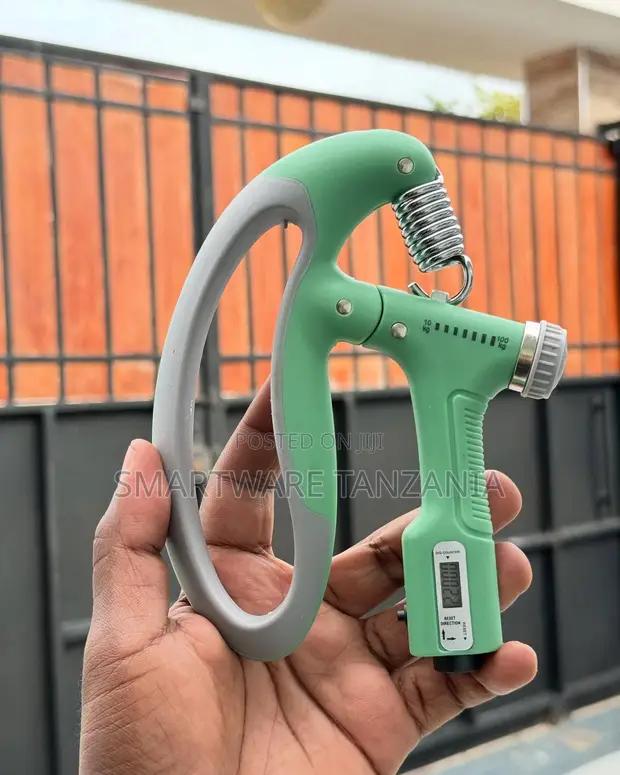 Hand Grip Strengthener Finger Handgrip Wrist Squeezer Exerciser Tool in Dar es Salaam, Tanzania